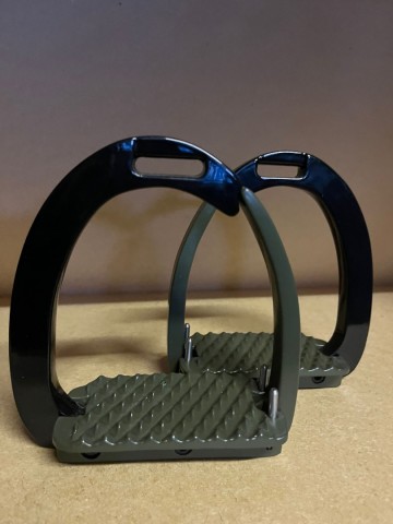 5486c5cc 67e9 4007 b339 25ea643855f0